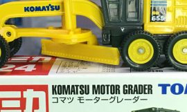 Tomica 24-7-2 Komatsu Motor Grader 中国製 赤箱 トミカ コマツ モーターグレーダー