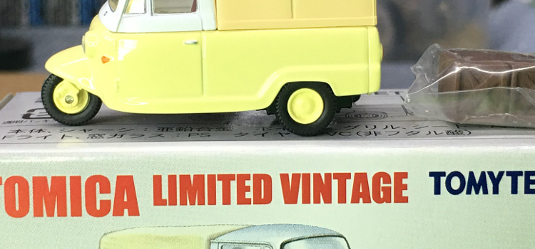 Tomica Limited Vintage LV-54-a Mitsubishi Pet Leo  中国製 トミカ リミテッド ヴィンテージ 三菱 ３輪ペット レオ