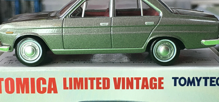 Tomica Limited Vintage LV-95-a Nissan Cedric 中国製トミカ リミテッド ヴィンテージ ニッサン セドリック スペシャル6 (1966)